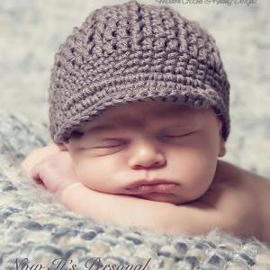 Crochet Hat Pattern Ribbed Baby Newsboy Hat..